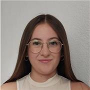 me defino como una persona que le gusta enseñar y ayudar a los demás, entonces me encantaría probar este trabajando dando clase de idiomas, sobre todo inglés, italiano y francés e incluso podría otro tipo de idioma